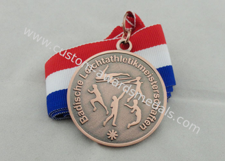 50 Millimeter 3D gravierten Band-Medaillen, Triathlon-Andenken-Medaille mit Hals-Band